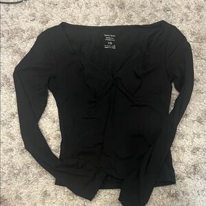 Trendy Queen Women's Black V-Neck